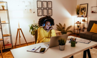 Crafting a standout CV: Key elements that capture employers’ attention