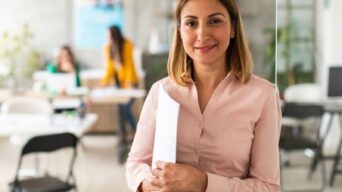 Coaching vs. Managing: Why Modern Leaders Need to Shift Gears