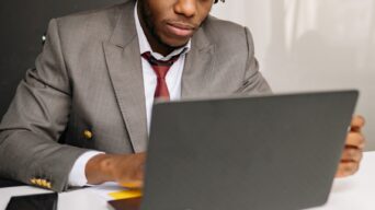 How to Stay Focused, Confident, and Productive During Your Job Search